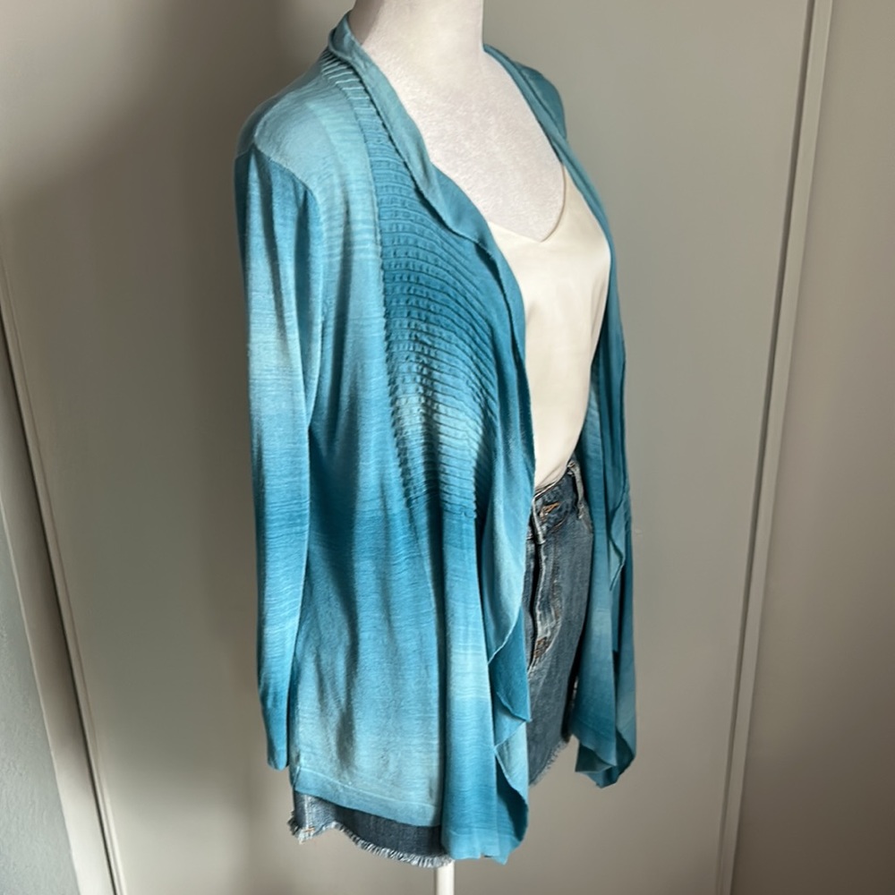Neiman Marcus Women’s Blue Gradient Changing Ombré Waterfall Collar Cardigan